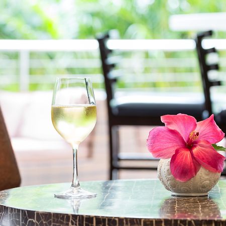 Courtyard By Marriott Waikiki Beach Honolulu Esterno foto